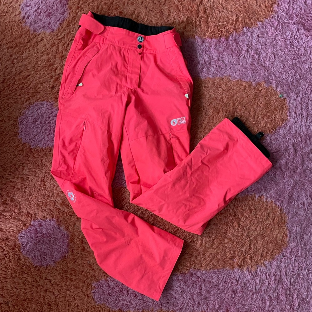 HOT PINK SNOWBOARDING PANTS